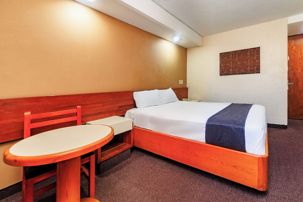 OYO Hotel Hidalgo 6/23