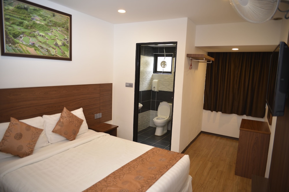 Highlanders Hotel 14/50