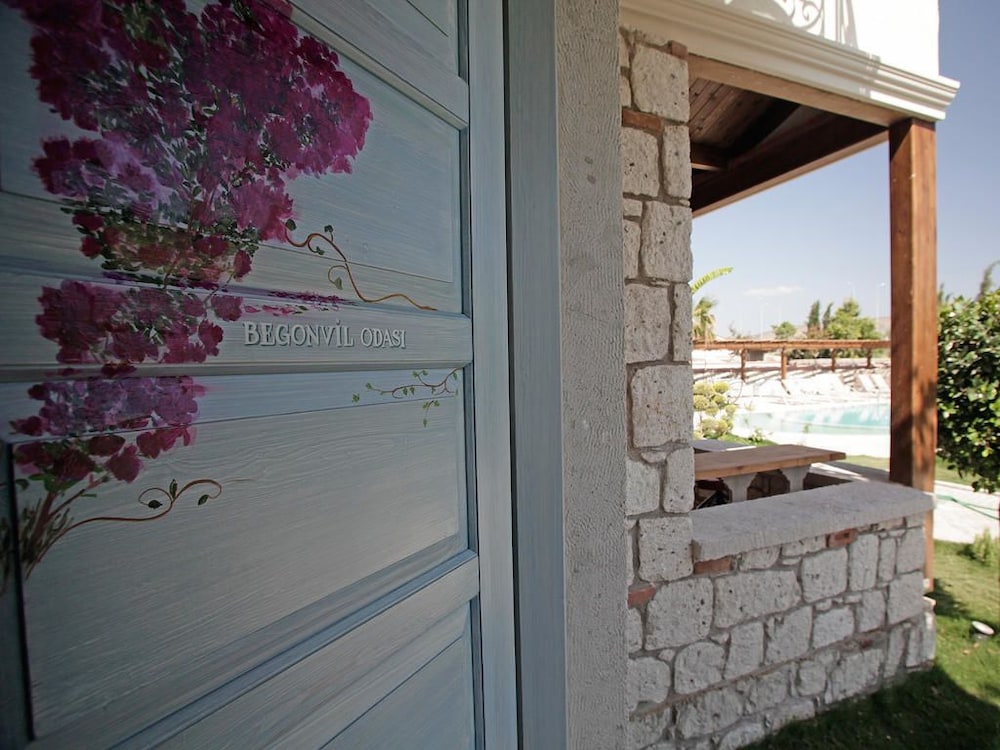 Igdeli Han Suit Otel Alacati 37/50