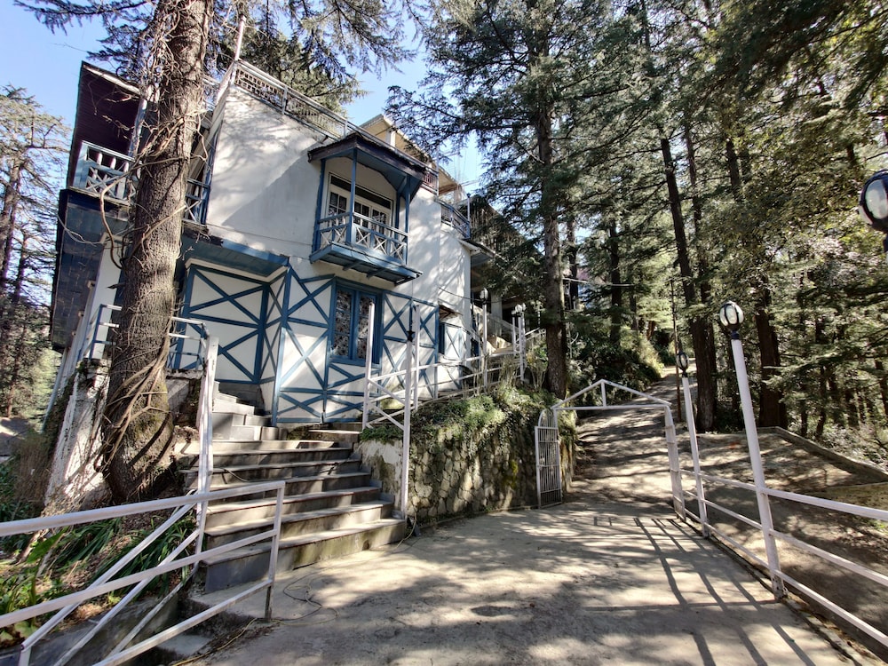 Shimla British Resort 27/50