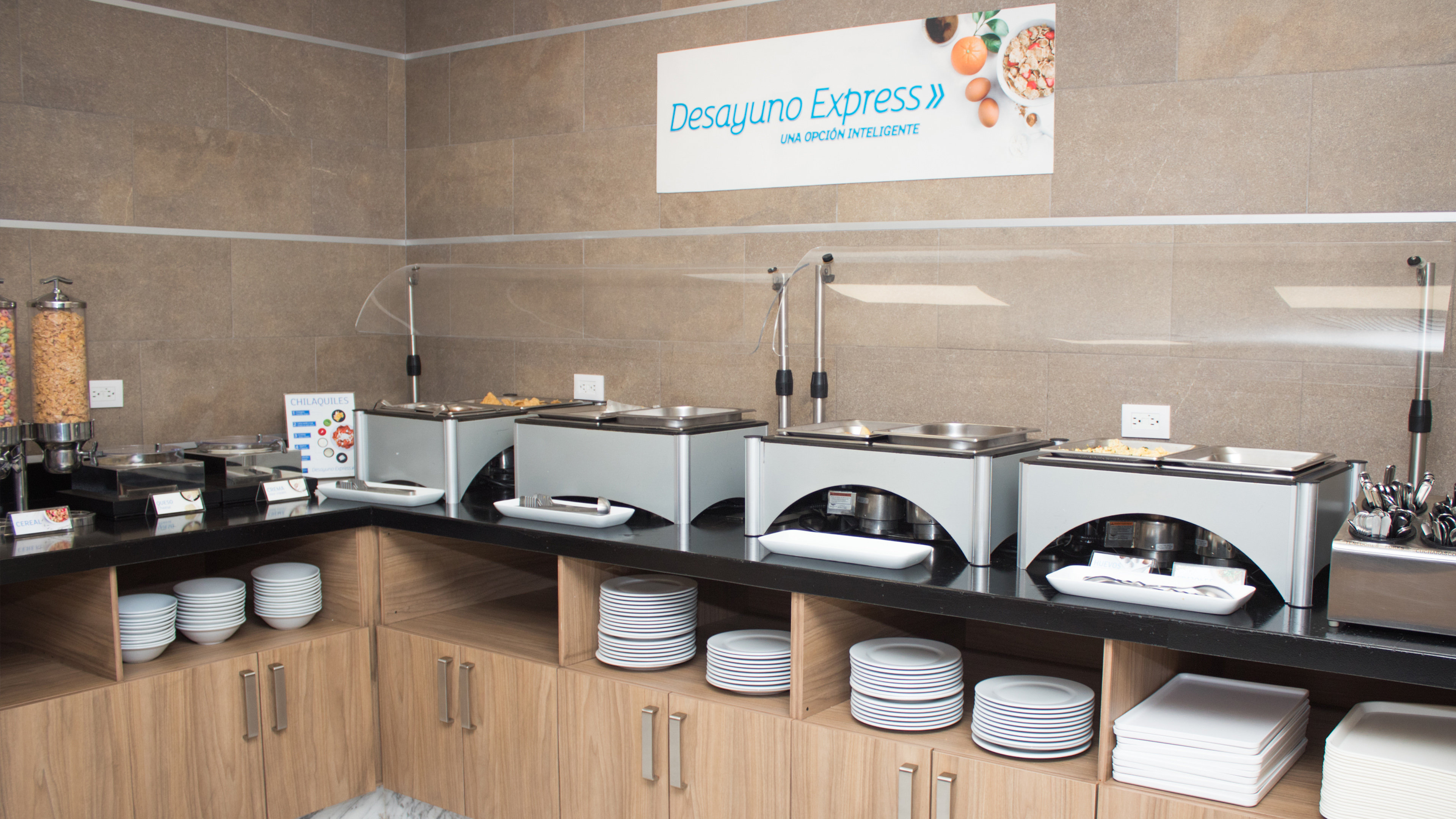Holiday Inn Express Guaymas 8/37