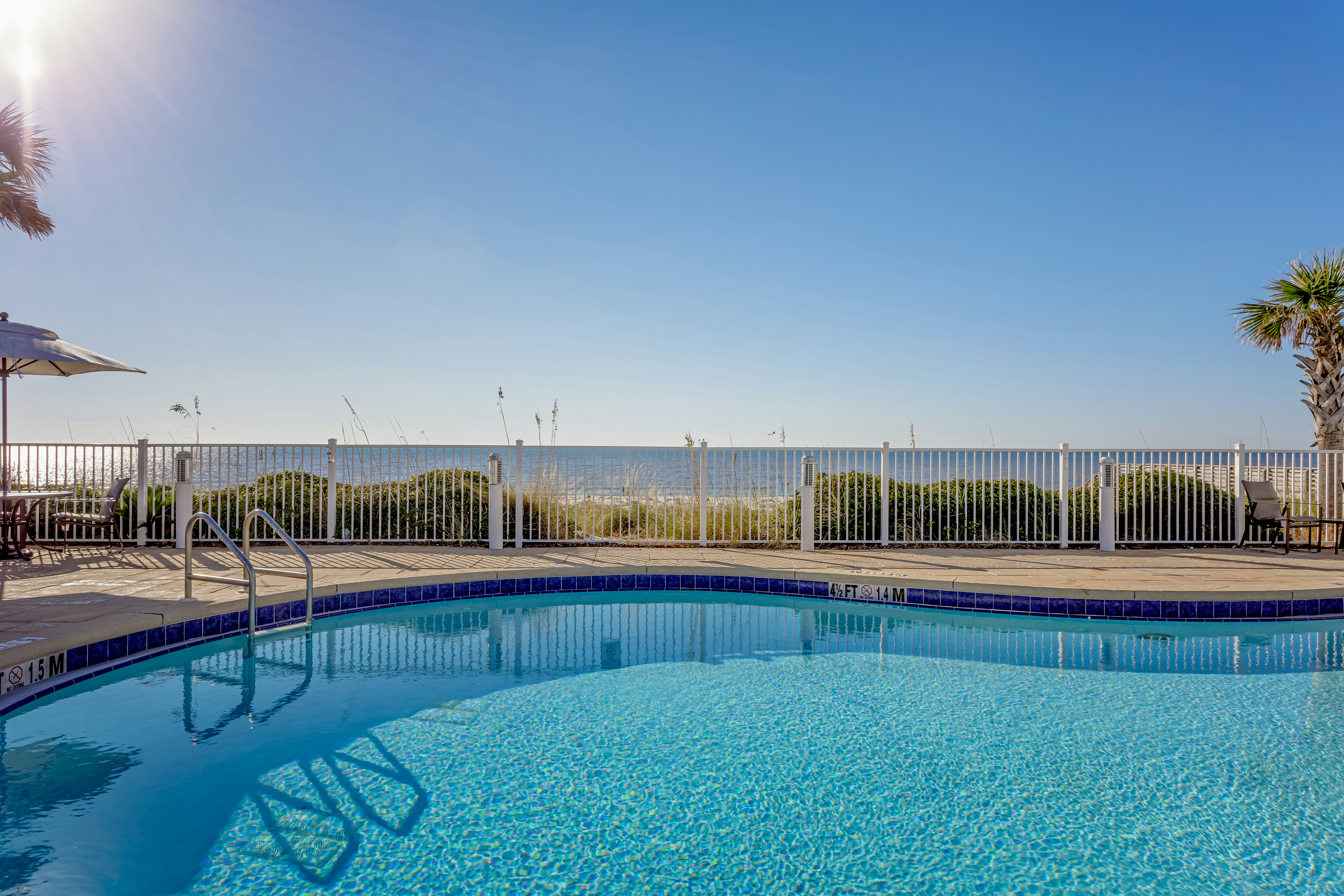 Holiday Inn Express Pensacola Beach 42/60