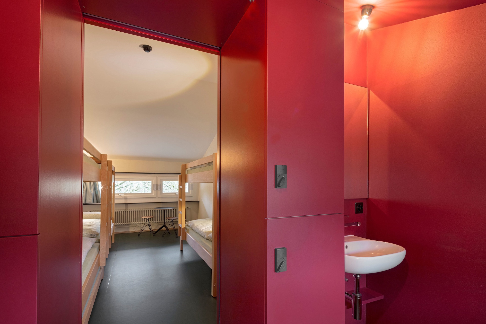 ROOM, SEXTUPLE, SHARED BATHROOM