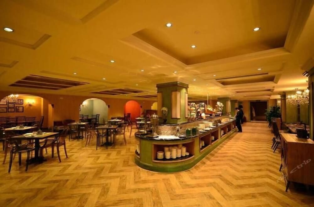 Wuhan Harvest International Hotel 51/57