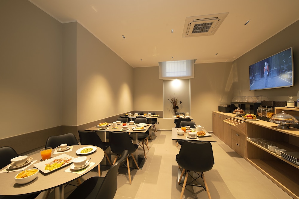 Hotel H21 25/30