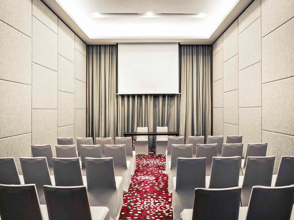 Mercure Kuala Lumpur Shaw Parade 64/69