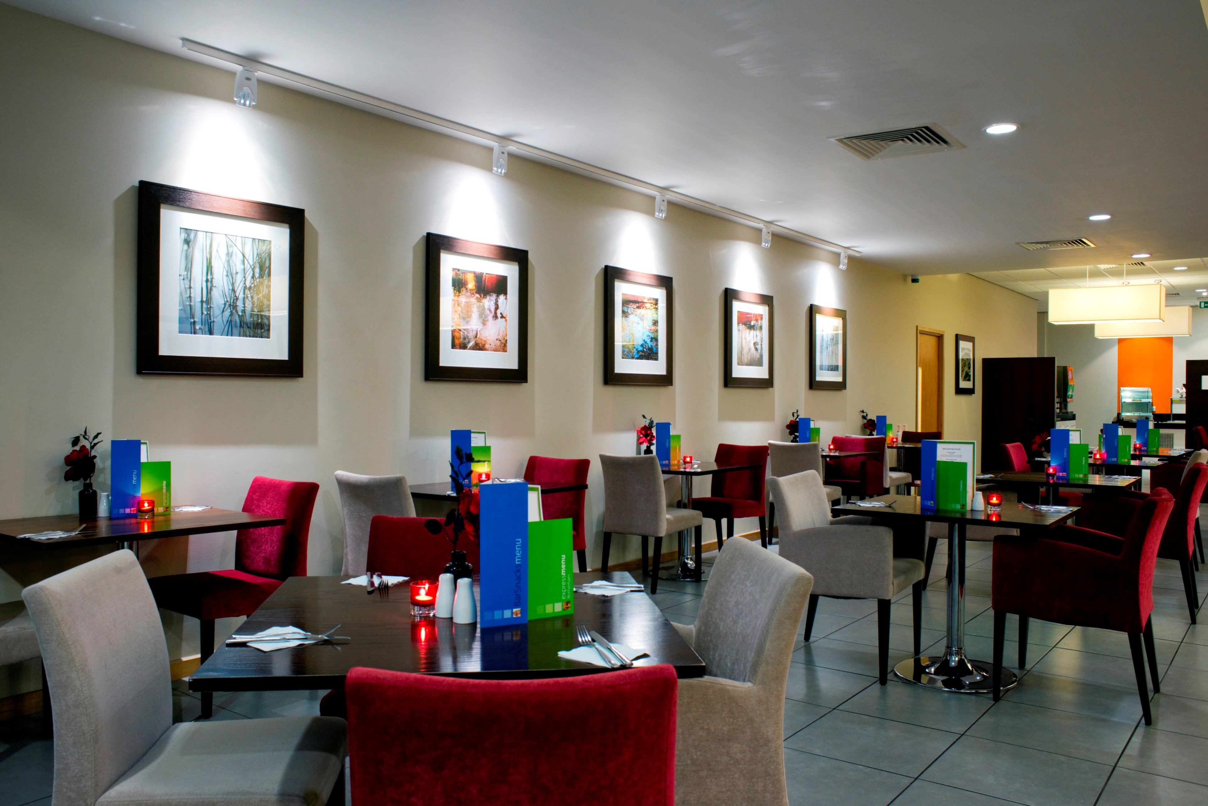 HOLIDAY INN EXPRESS ROTHERHAM - NORTH 15/18
