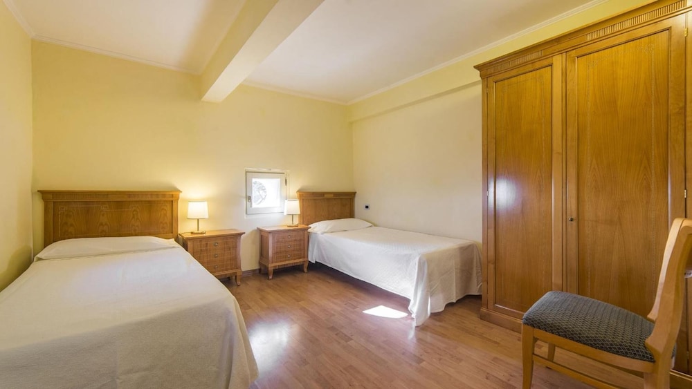 Hotel Ville Bianchi 8/48