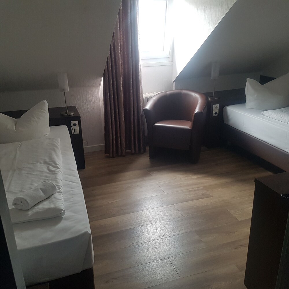 Hotel Schumacher Dusseldorf 37/66