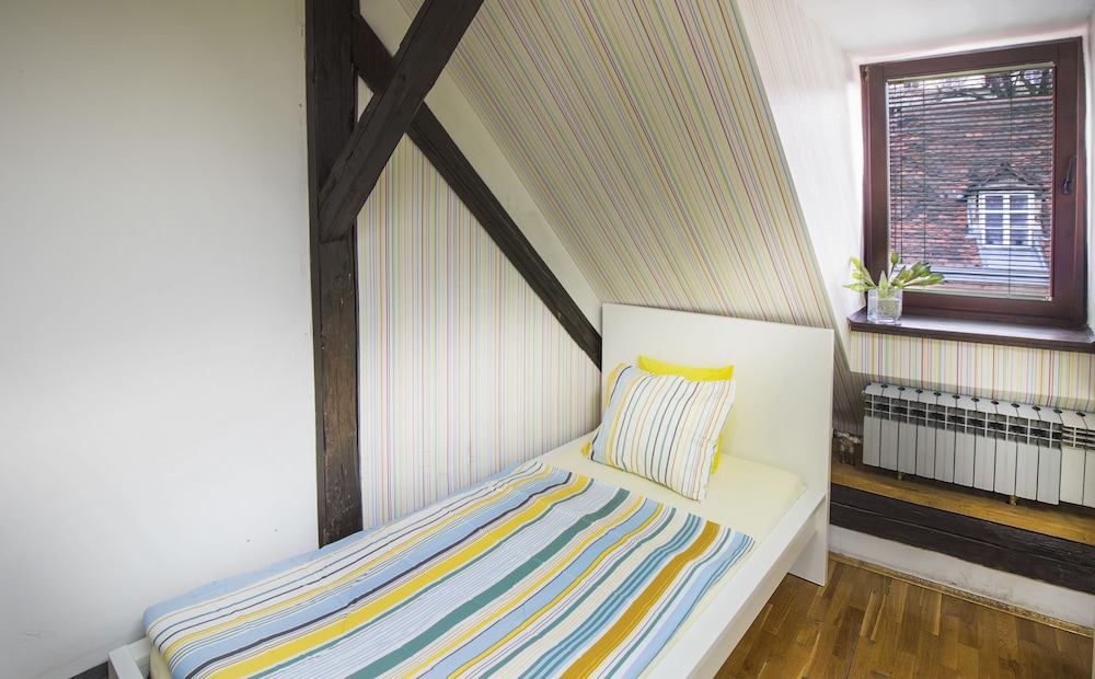 HOSTEL CENTAR 27/52