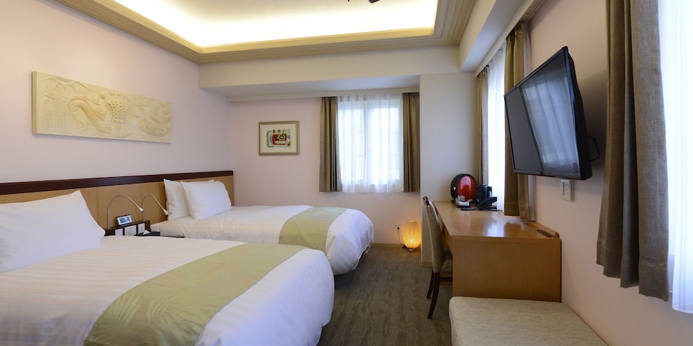 Ram, Twin Beds