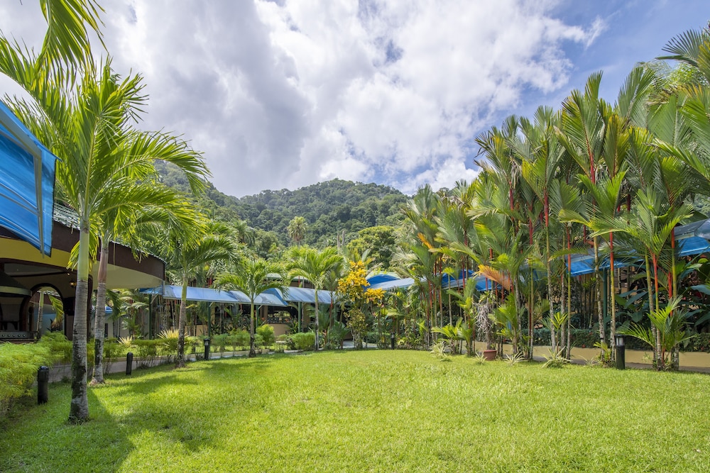 Hotel Casa Roland Golfito (ex Casa Roland Marina Resort) 67/72