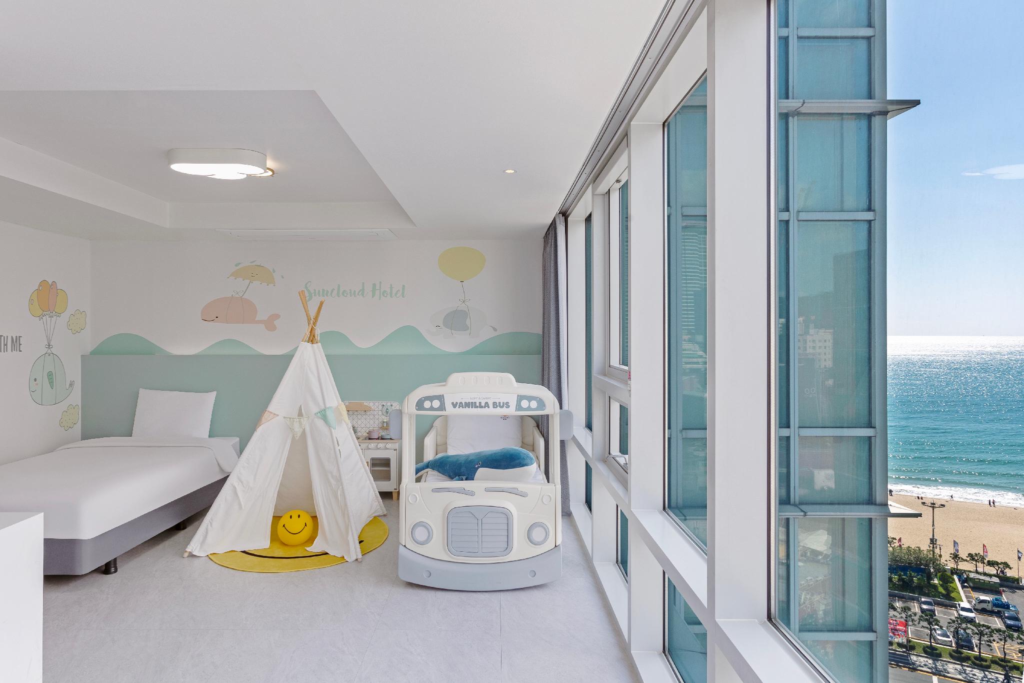 Kids Suite, City View, Middle Floor