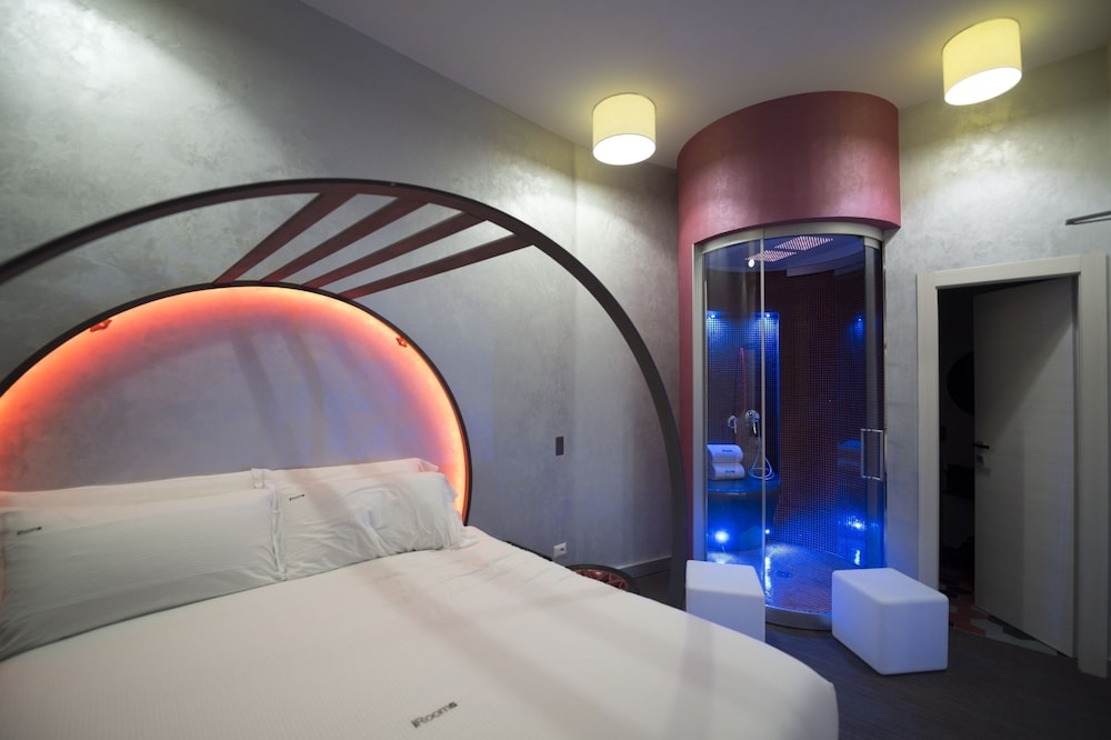Irooms Pantheon & Navona 46/65