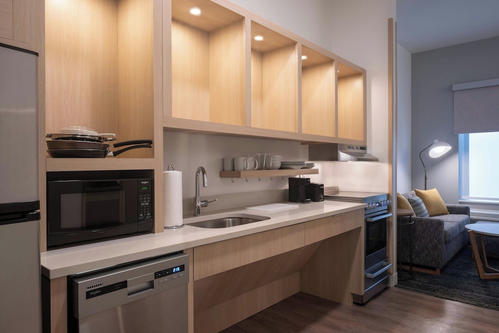 TownePlace Suites by Marriott New Philadelphia 32/33