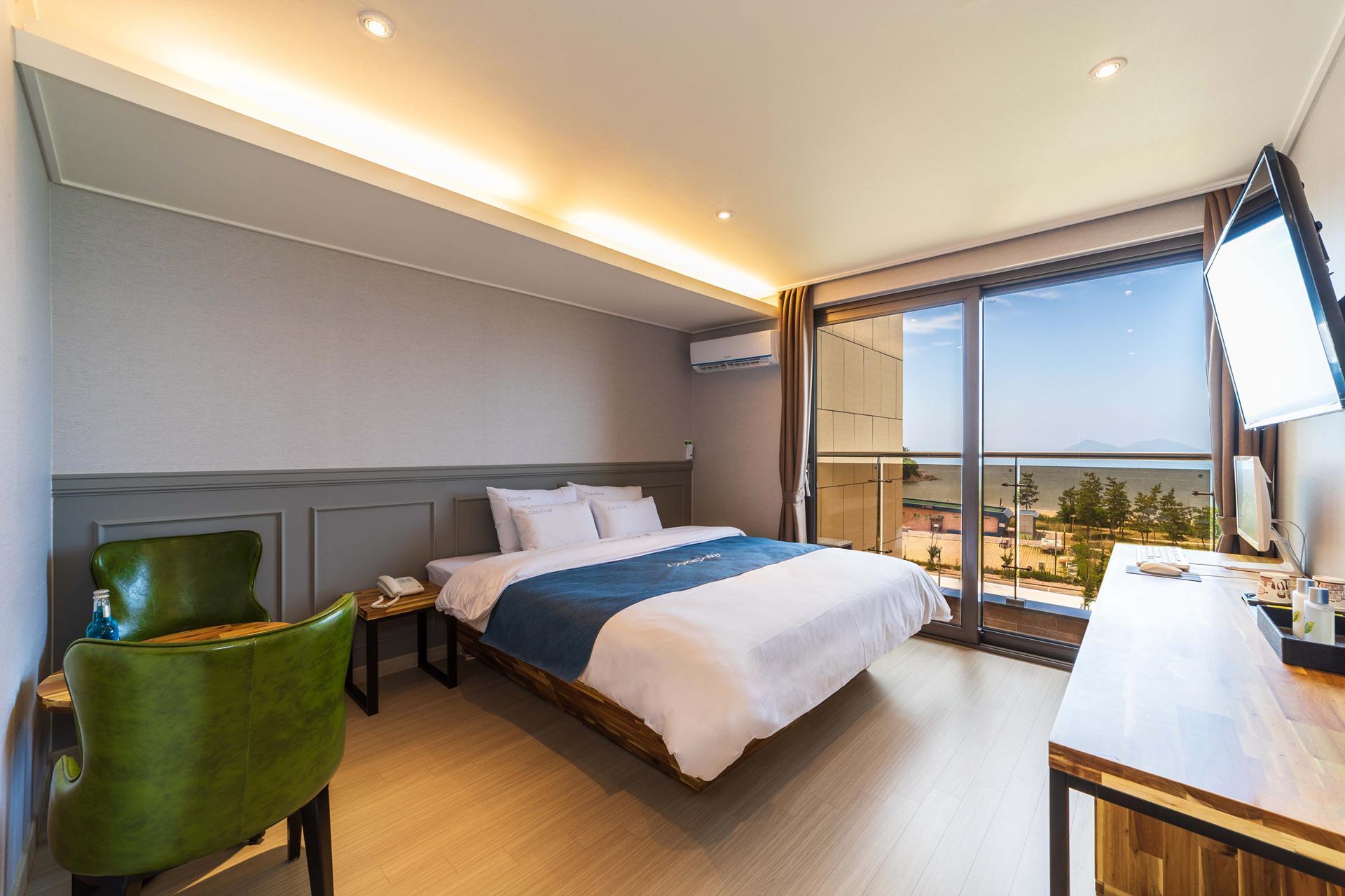 CozyCove Boutique Hotel 22/32