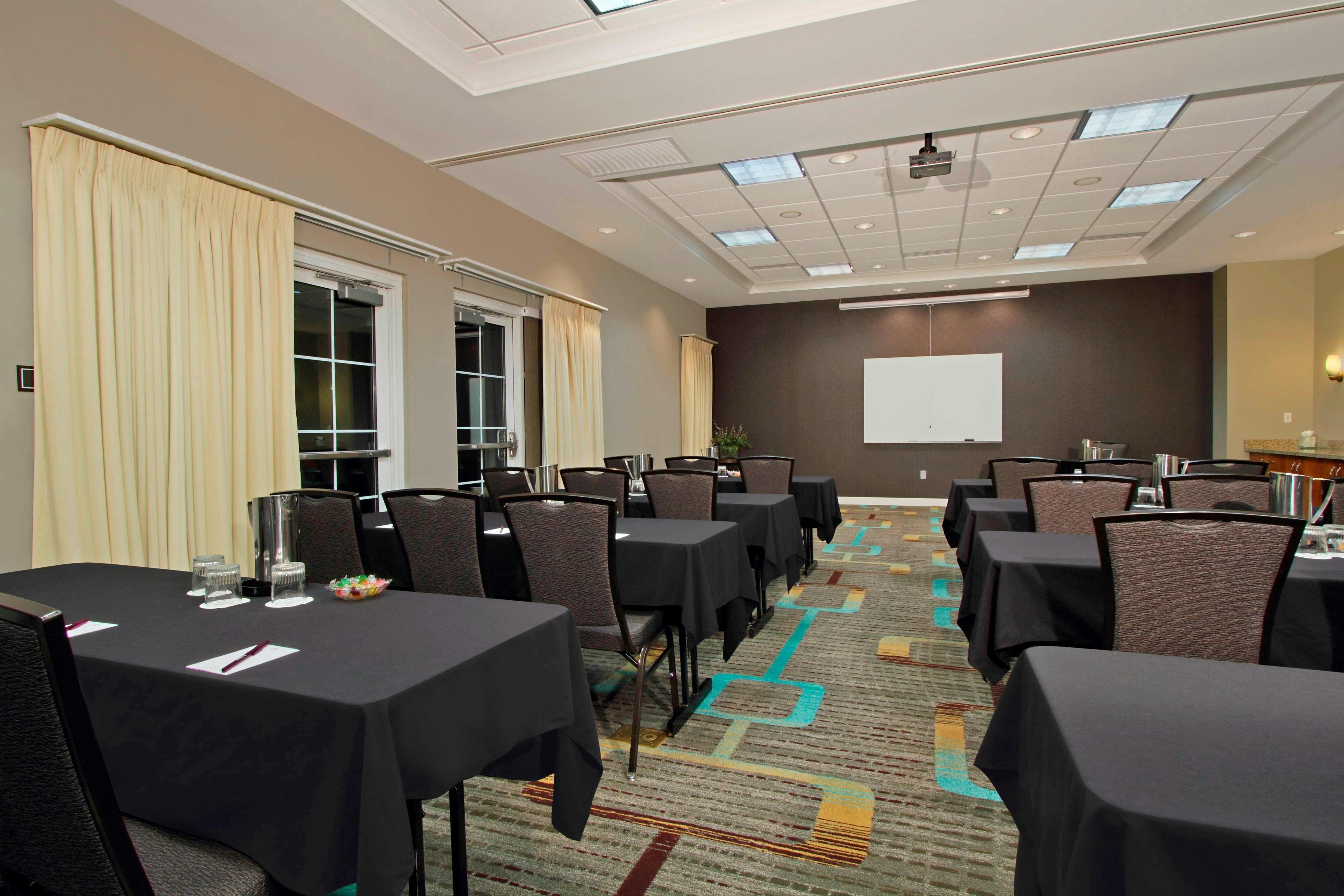 Residence Inn Phoenix Glendale Sports & Entertainment District 41/54