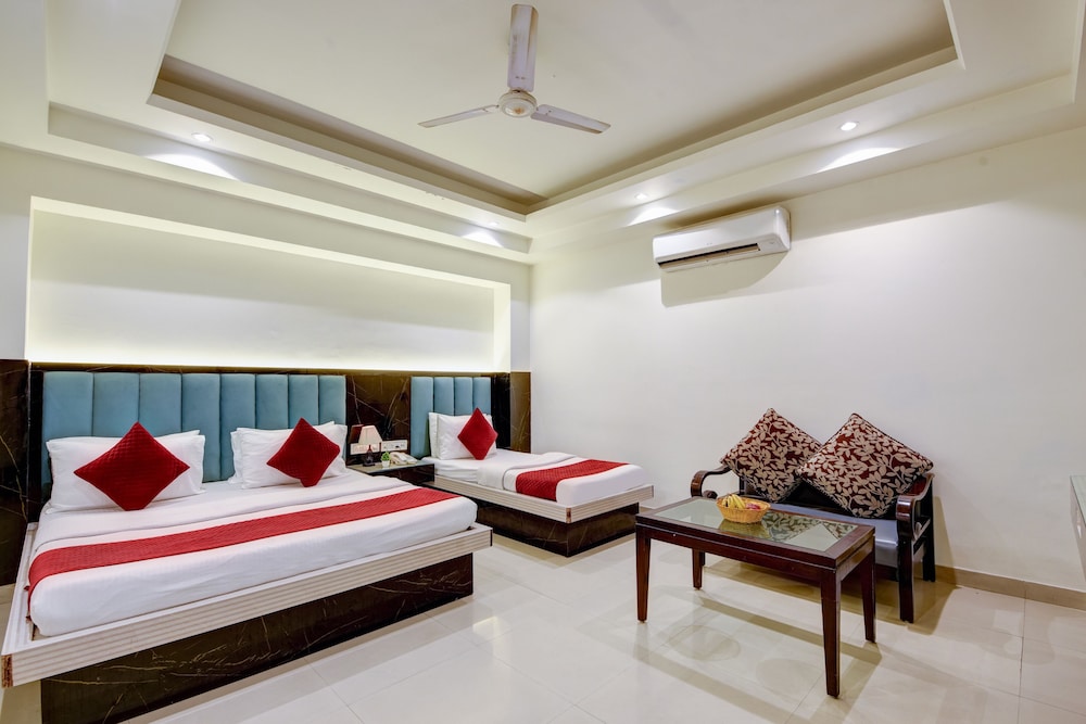 HOTEL KRISHNA DELUXE 25/70