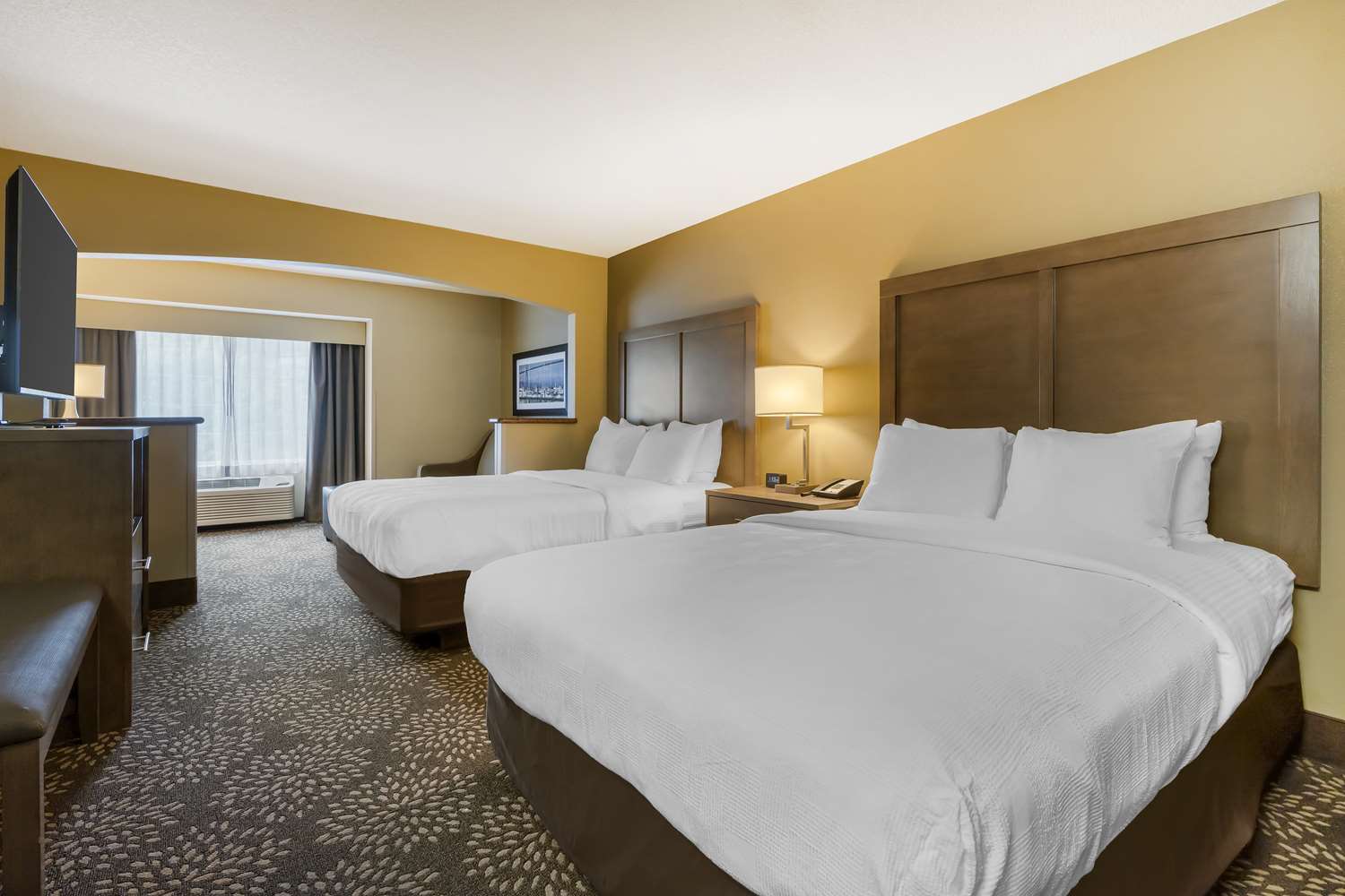 Suite, 2 Queen Beds, Sofa