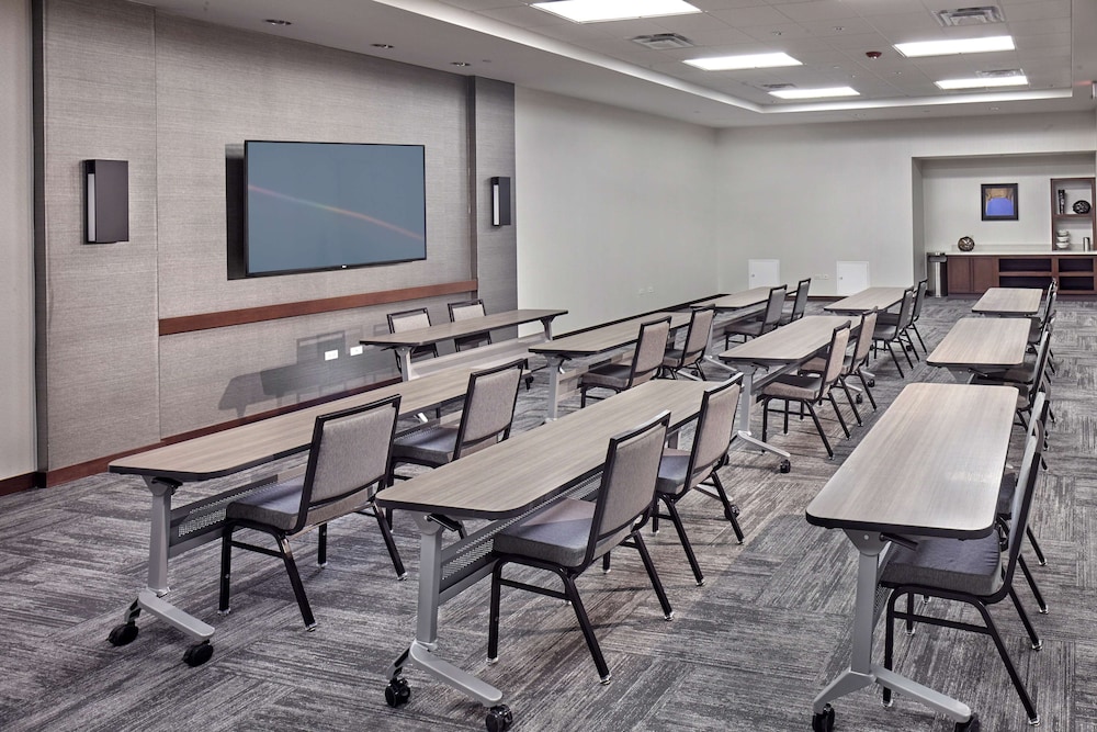 Hyatt Place State College 56/61