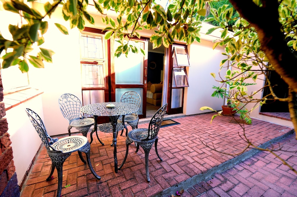 Bayside Guest House 41/50