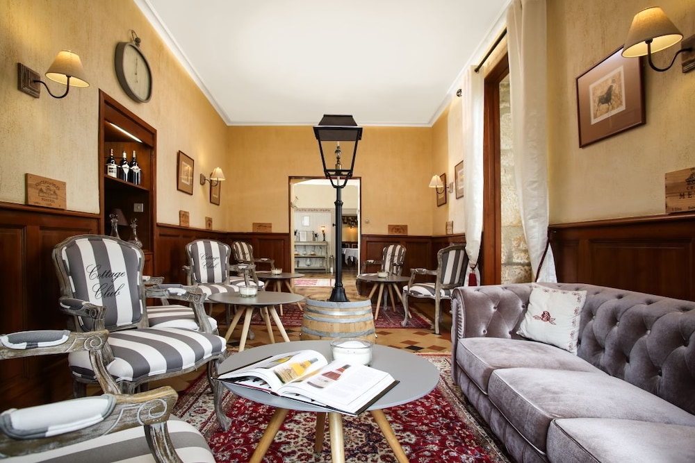 HOTEL LA ROSERAIE 25/50