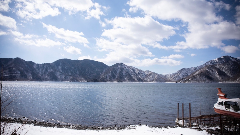 Lake Side Nikko Hotel 60/68