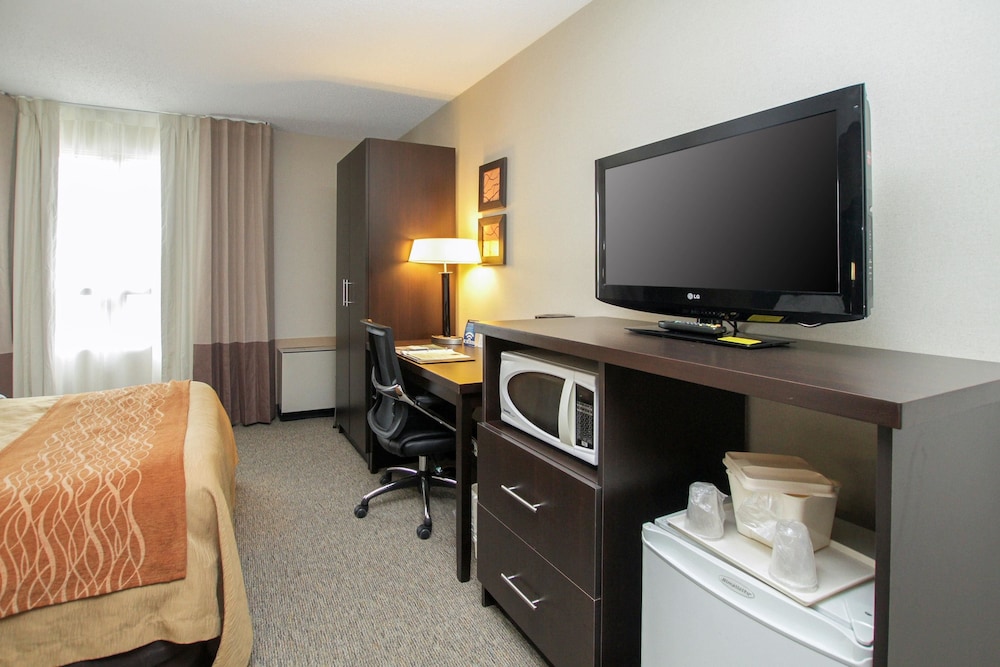Comfort Inn Cornwall, ON 37/41