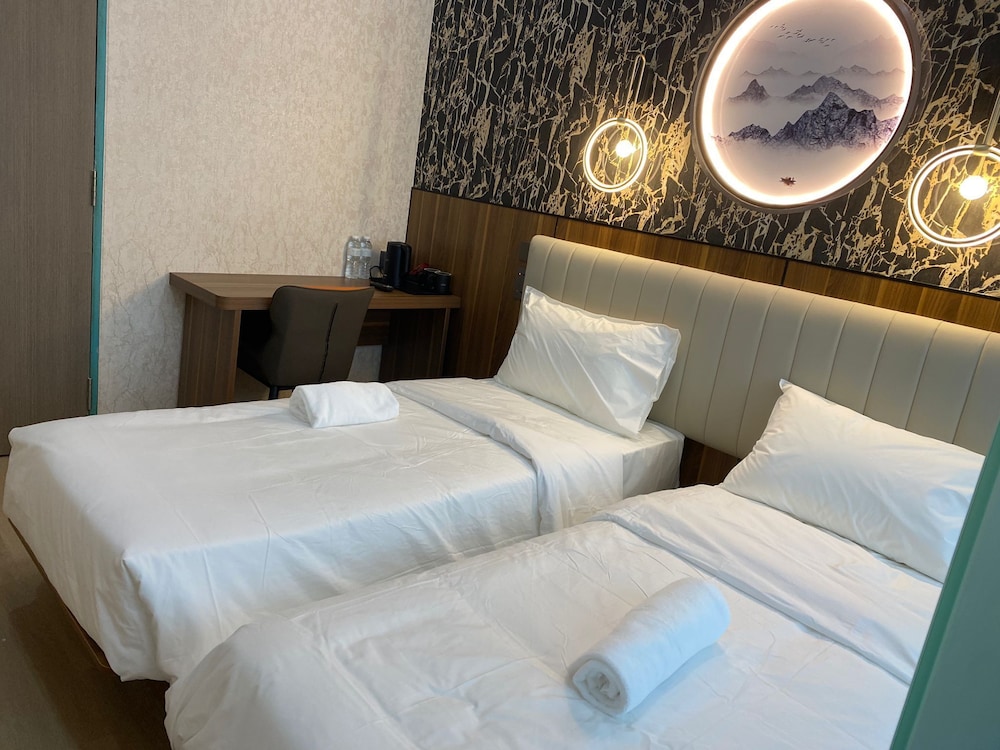 Kam Leng Hotel 5/17