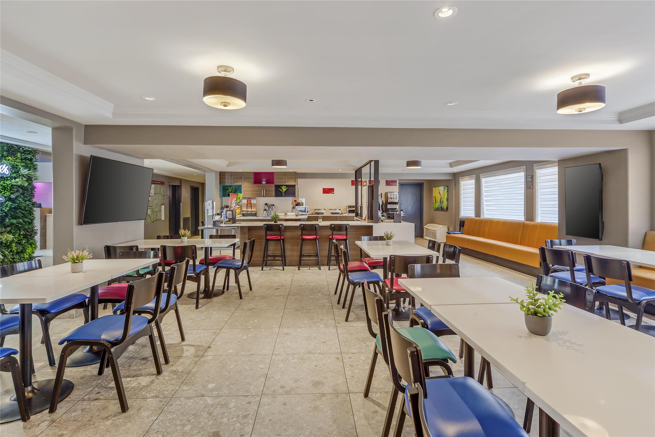 Best Western Plus West Edmonton 56/77