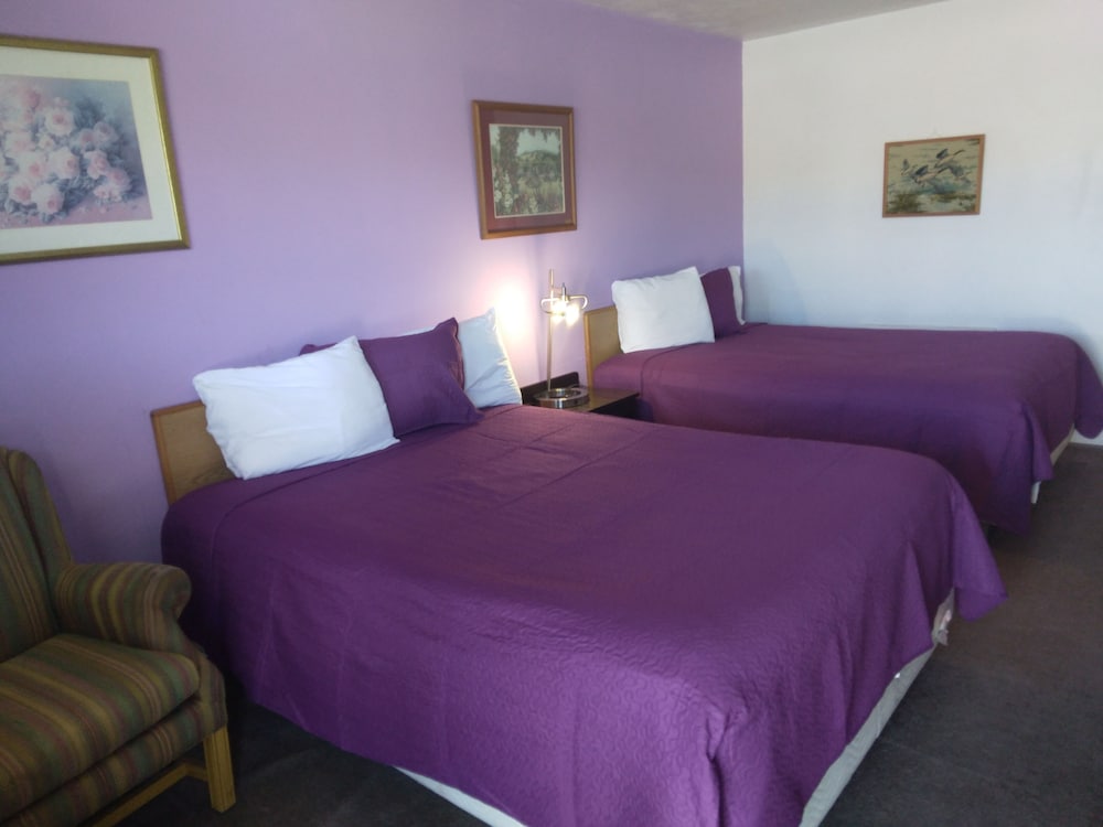 Capri Motel 19/52