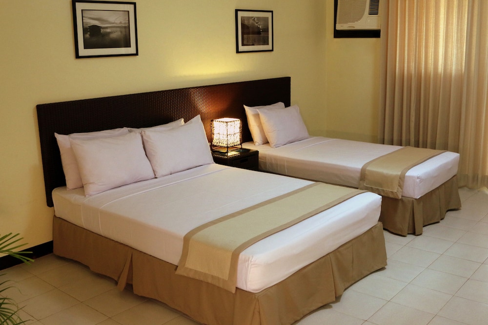 Matabungkay Beach Resort Hotel 11/65
