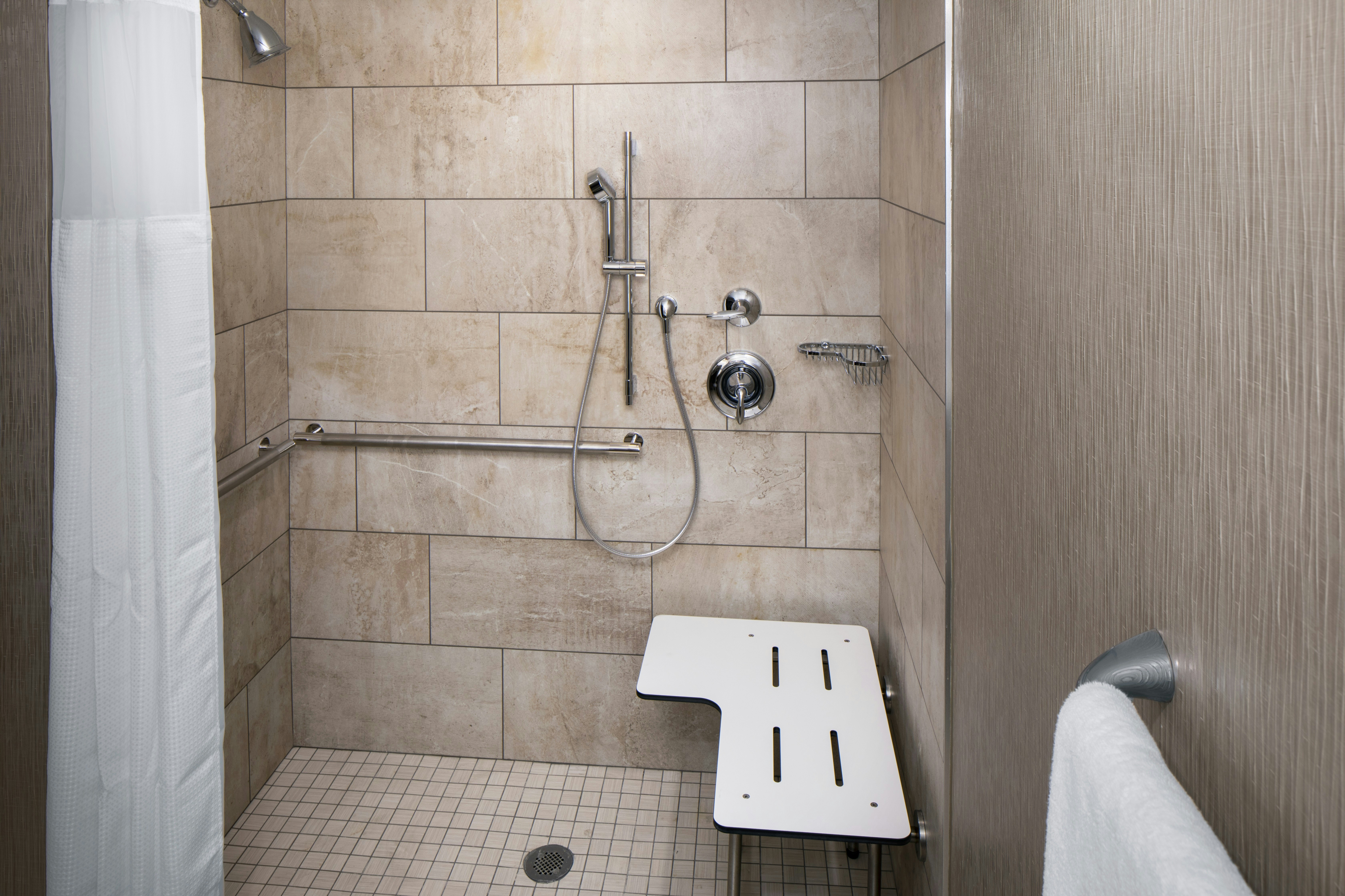 DoubleTree by Hilton Nashua 33/33