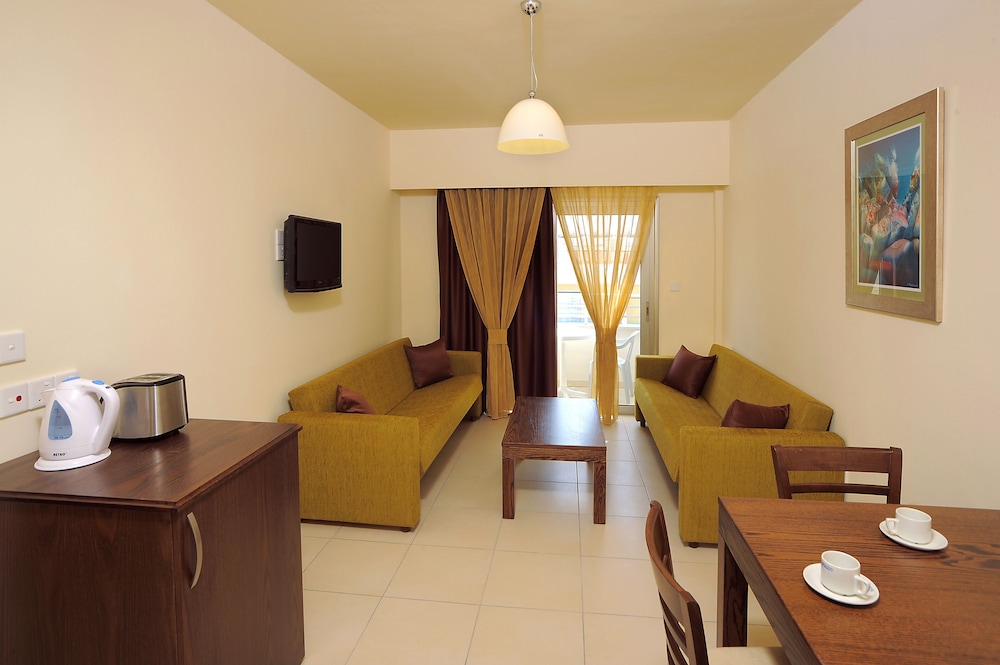 Euronapa Hotel Apartments 27/45