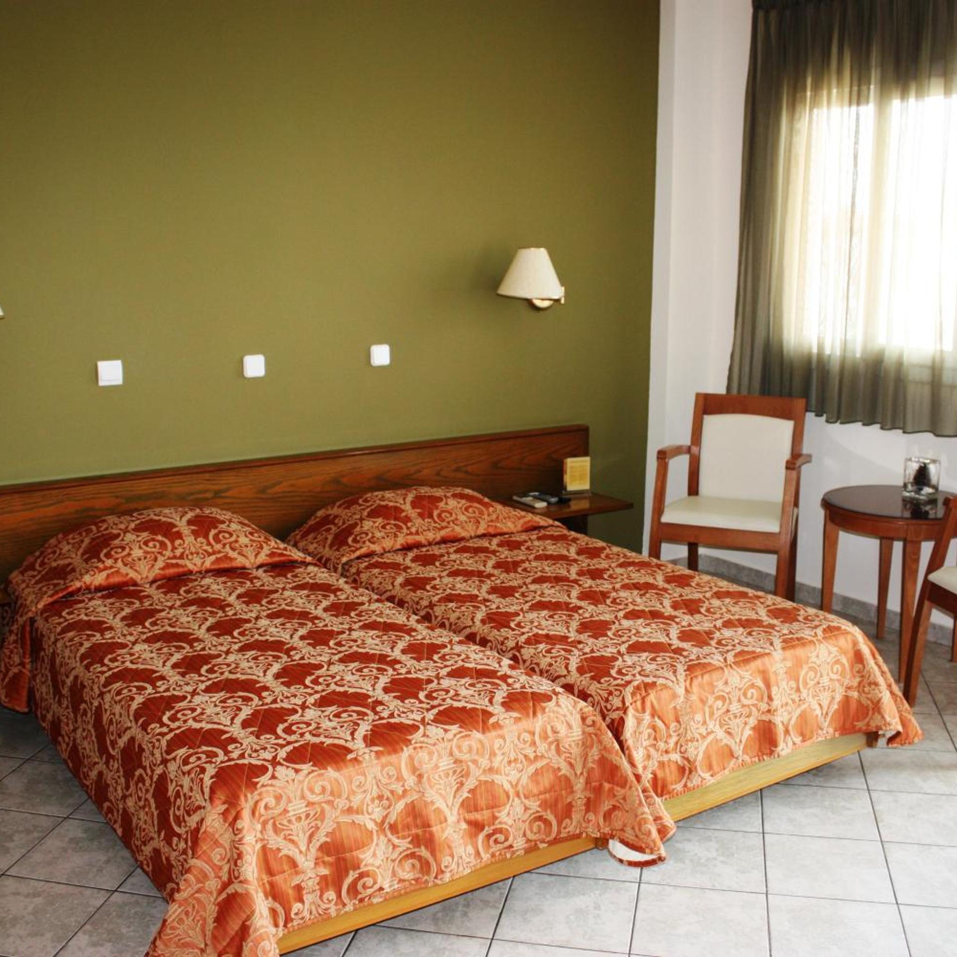 غرفة ثلاثية، Cariatis Hotel 2/10