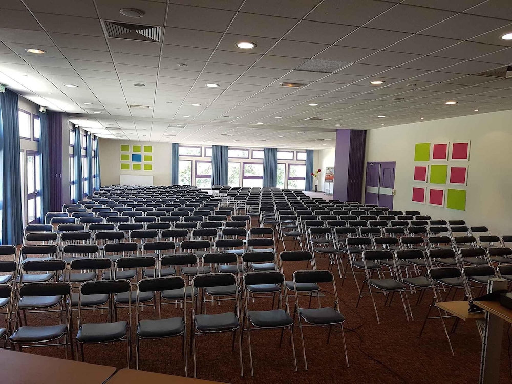 Ibis Styles Arles Palais Des Congres 37/47
