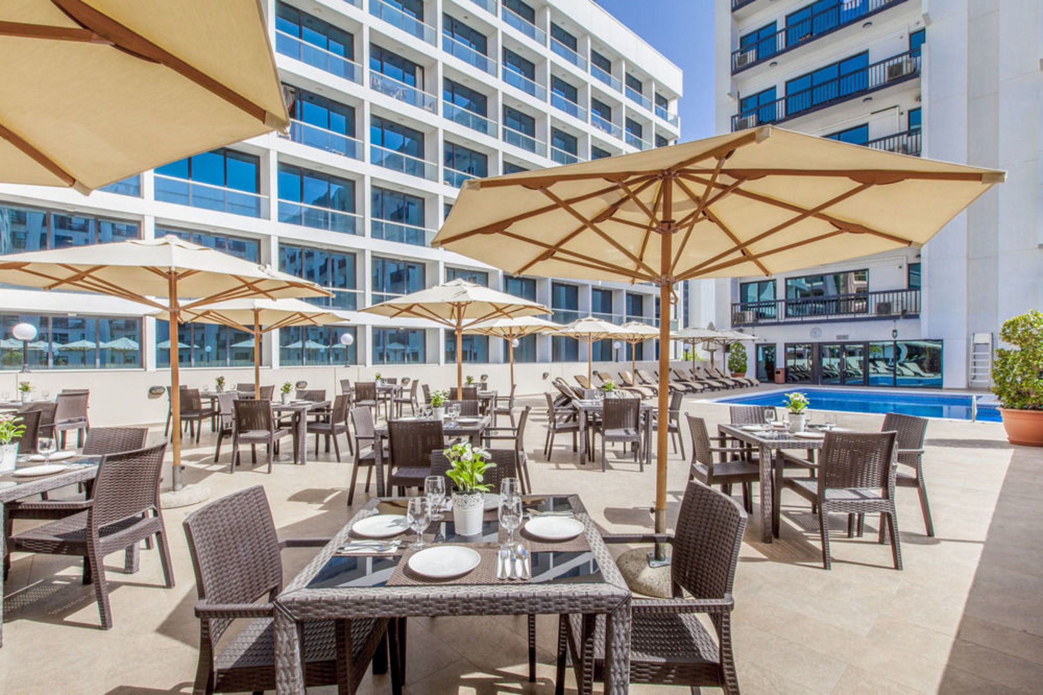 Golden Sands Hotel Apartments 10 18/22