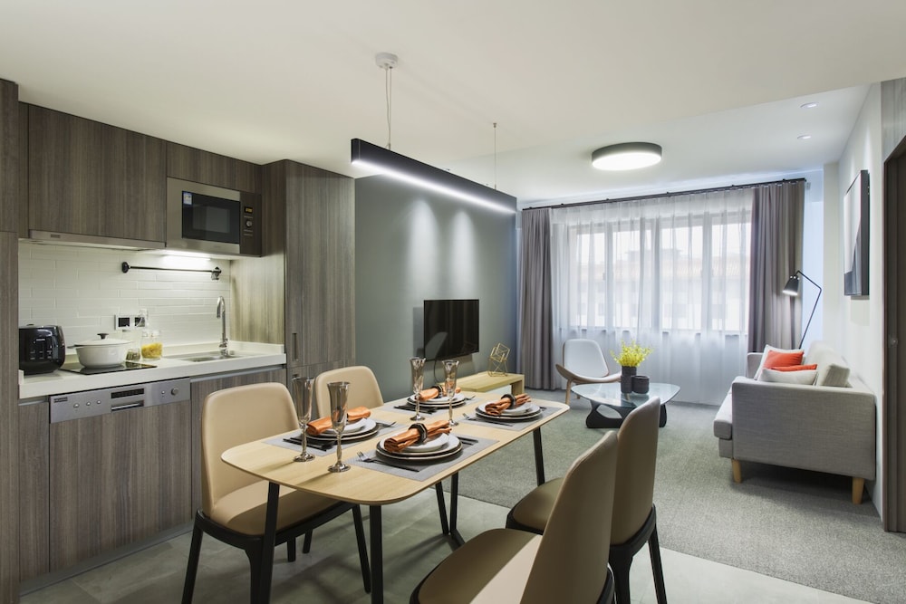 Aiqun Hotel 58/70