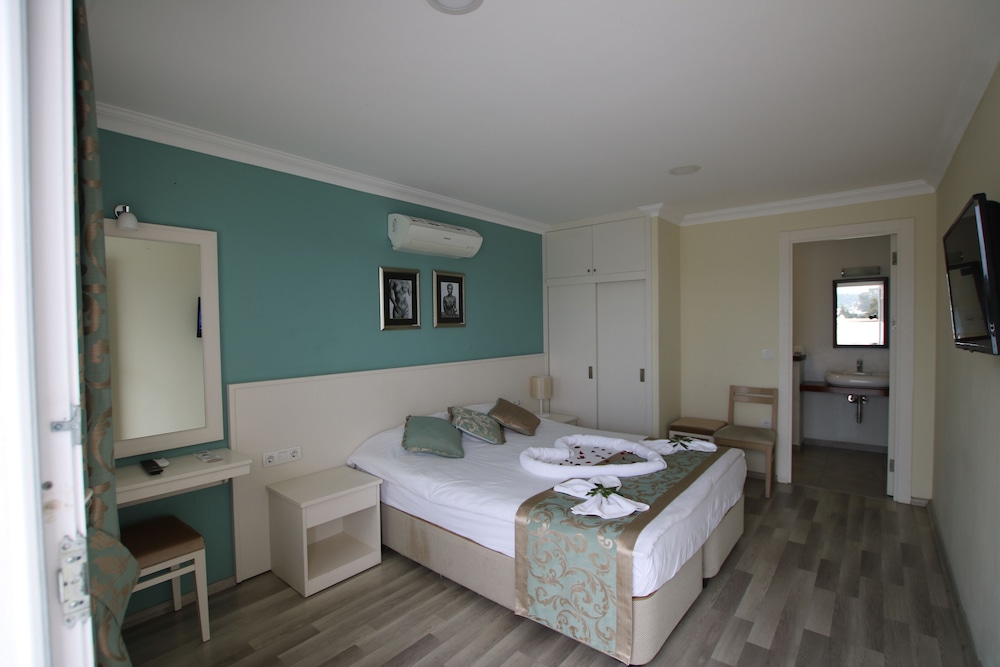 Artemis Hotel 23/69