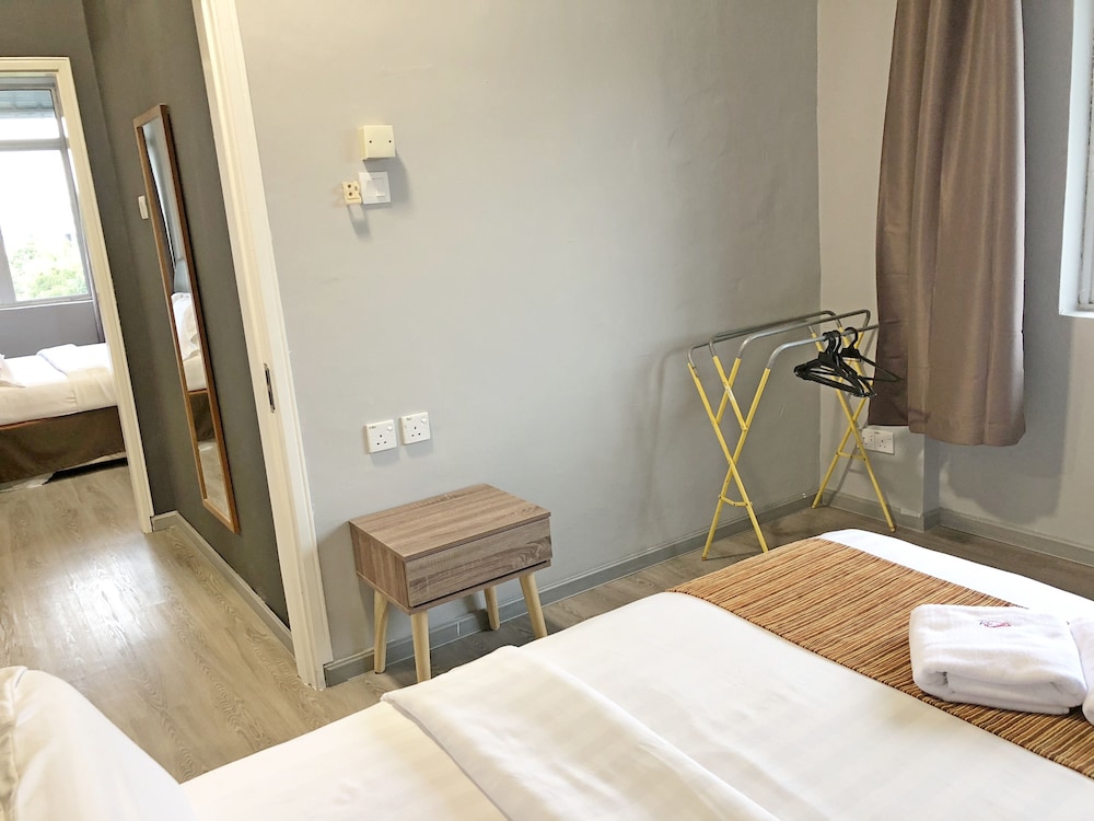 Seaview Apartment 13/50