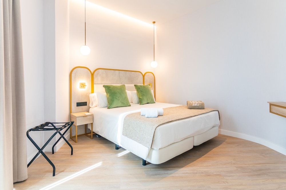 SUPERIOR, DOUBLE BED