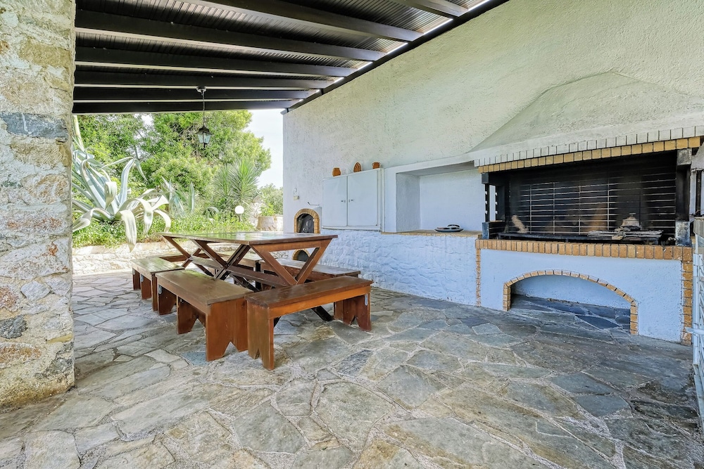 Orange Grove Villa 6/50