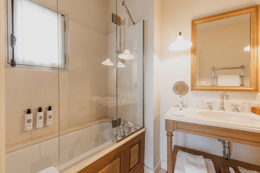 Hotel Crillon le Brave 49/50