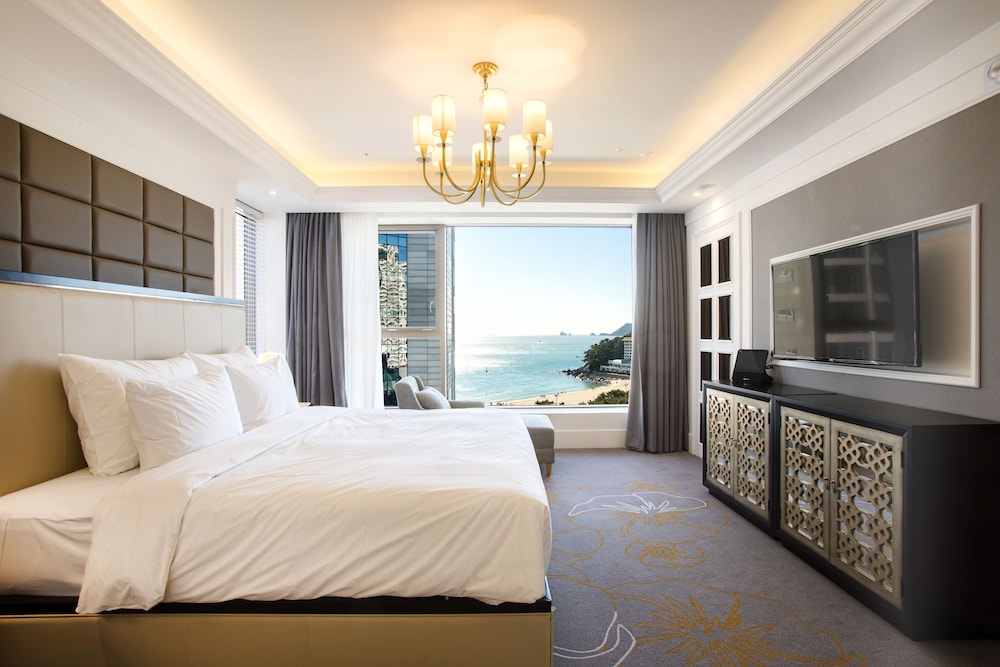 Baymond Hotel 20/47