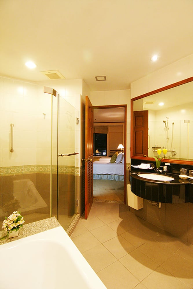 غرفة جونيور بسرير كينج بغرفة نوم واحدة، GRAND DIAMOND SUITES 8/9