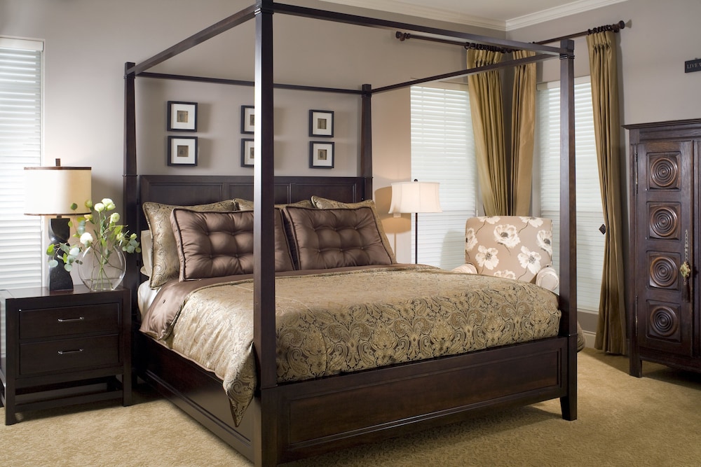 La Maison In Midtown An Urban Bed And Breakfast 11/47
