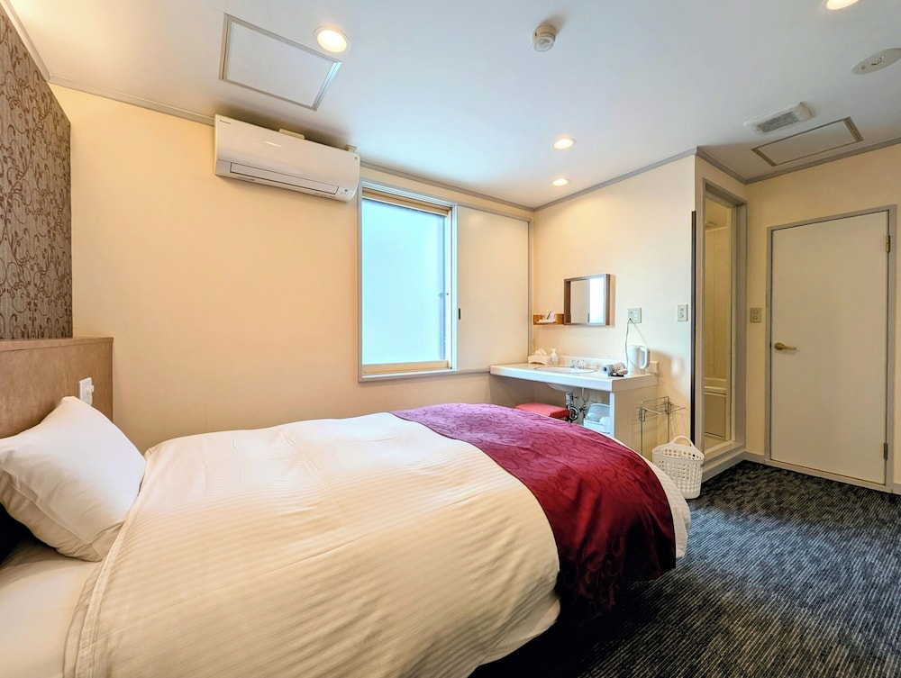 Kanazawa Ekimae Hotel 10/50
