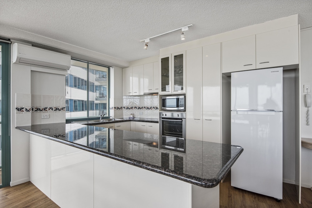 KEY LARGO MAROOCHYDORE 20/72