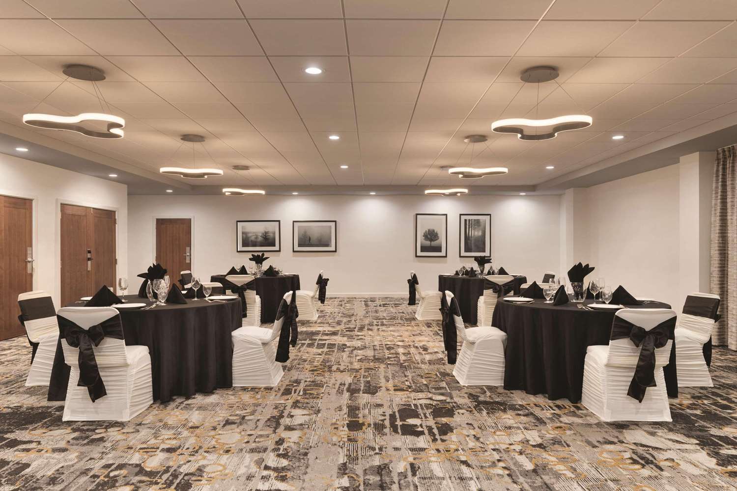 Radisson Hotel Atlanta Airport 40/42
