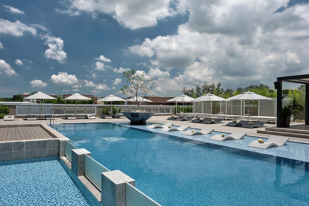 Clark Marriott Hotel 1/53